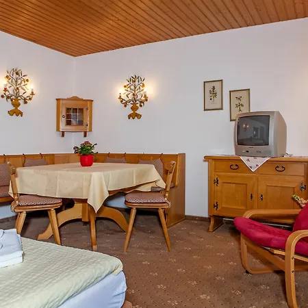 Vendégház Gaestehaus Hellwig Reit im Winkl